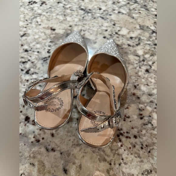 I. Miller Women’s Bryanna Buckle Pointed Toe Silver Sparkly Pumps Size 10 - Picture 2 of 7